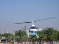 Voir l'image Bra05460-rio_le_corcovado-GM--IMGP0959.JPG : C'est parti pour l'hélico