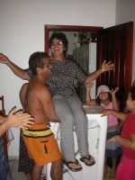 Voir l'image Bra09620-goiania----------GM--IMGP1548.JPG : Notre cadeau à la grand-mère de Kézia (sa première machine à laver)