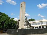 Voir l'image Bra10910-goiania----------LD--IMG_6866.JPG : Monumento às Três Raças