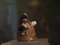 Voir l'image 01_02_00250.Mexico_Musee.IMG_0692.JPG : Guerrier toltèque à tête de coyote