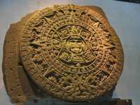 Voir l'image 01_02_00350.Mexico_Musee.IMG_0724.JPG : La pierre du soleil