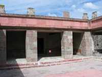 Voir l'image 01_03_00340.Mexico_teotihuacan.IMG_0922.JPG : Le palais de Quetzalpapalotl