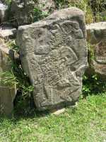 Voir l'image 04_02_00240.Oaxaca_Monte-Alban.IMG_1336.JPG : Los Danzantes