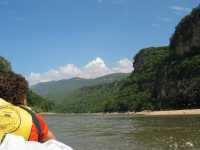 Voir l'image 06_01_00050.Tuxtla-Guetierrez_Canon-del-sumidero.IMG_1583.JPG : 