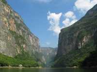 Voir l'image 06_01_00130.Tuxtla-Guetierrez_Canon-del-sumidero.IMG_1612.JPG : 