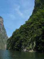 Voir l'image 06_01_00340.Tuxtla-Guetierrez_Canon-del-sumidero.IMG_1679.JPG : 