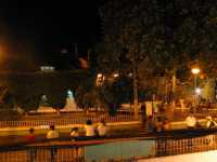 Voir l'image 08_01_00100.Palenque_Ville.IMG_1868.JPG : Le zocalo de Palenque