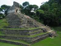 Voir l'image 08_02_00370.Palenque_Palenque.IMG_1917.JPG : Le temple de la croix