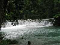 Voir l'image 08_03_00120.Palenque_Agua-Azul.IMG_2071.JPG : 