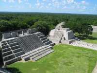 Voir l'image 09_02_00130.Campeche_Edzna.IMG_2208.JPG : Le temple de la lune