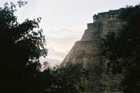 Voir l'image 10_01_00060.Uxmal_Uxmal.F1030018.JPG : 