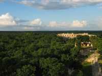 Voir l'image 10_01_00510.Uxmal_Uxmal.IMG_2366.JPG : 