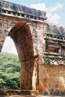 Voir l'image 10_02_00080.Uxmal_Labna.F1030022.JPG : 