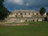 Voir l'image 10_04_00060.Uxmal_Kabah.IMG_2521.JPG : 