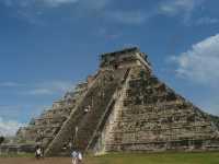 Voir l'image 11_02_00040.Chichen-Itza_Chichen-Itza.IMG_2736.JPG : El Castillo