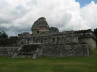 Voir l'image 11_02_00500.Chichen-Itza_Chichen-Itza.IMG_2718.JPG : L'observatoire aussi appelé El Caracol