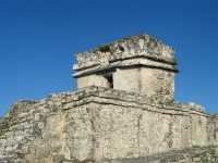 Voir l'image 12_02_00160.Cancun_Tulum.IMG_2802.JPG : Le temple du Dieu descendant